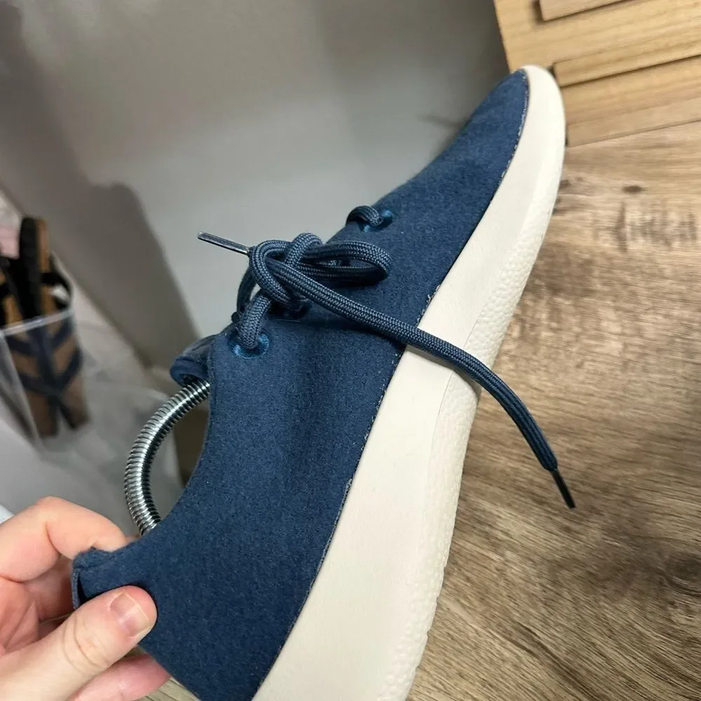 Allbirds Men’s 10 Navy Wool Runners Sneakers